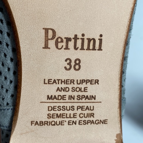 NWOT Pertini Perforated Genuine Suede Ankle Boots Flats Light Grey Size 8 - Picture 8 of 9